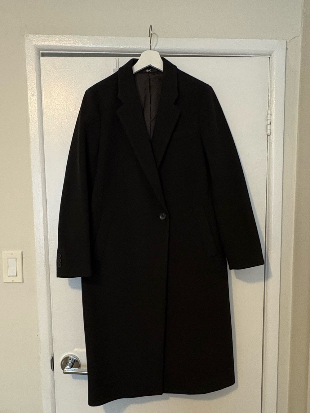 Women’s Black Single-Button Overcoat - Classic Trench coat